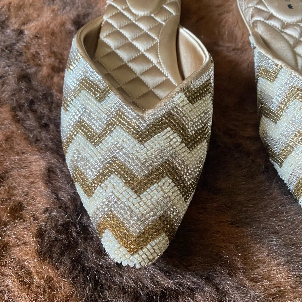 Birdies The Swan Gold White Champagne Chevron Holiday Almond Toe Mules size 7 - Picture 7 of 10